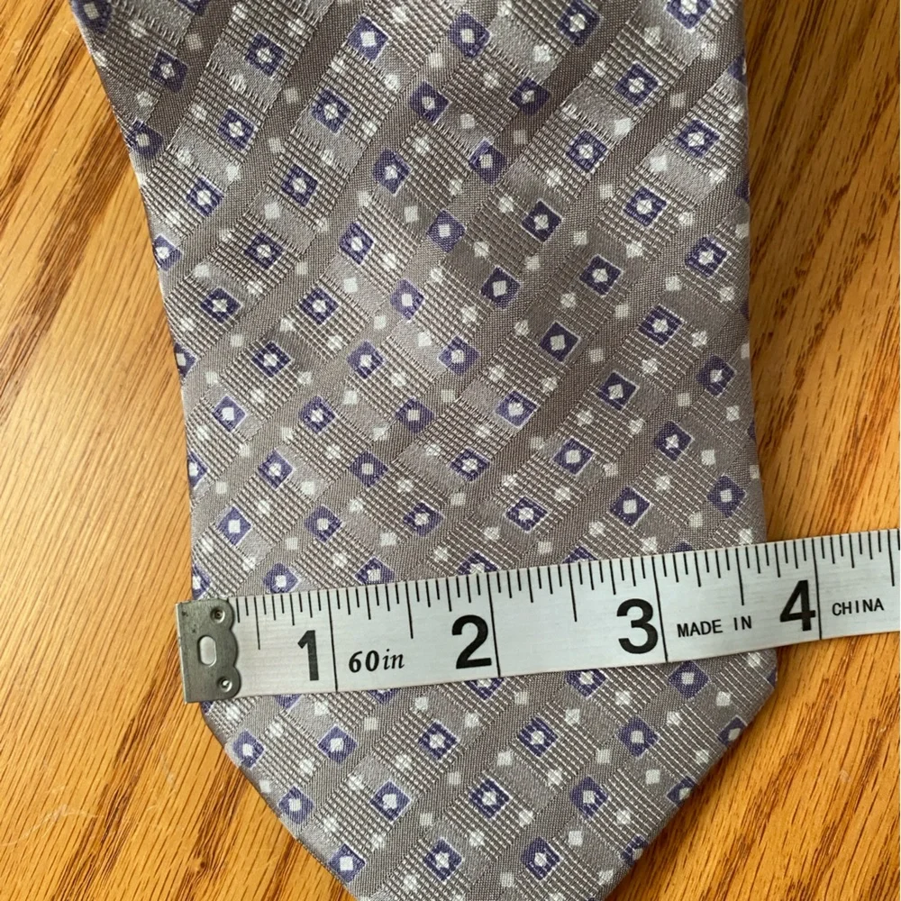 GIORGIO ARMANI Gray and Purple Silk Abstract Print Jacquard‎ Tie